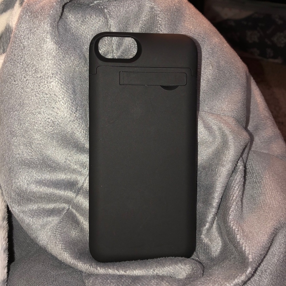 iPhone 6 charging case